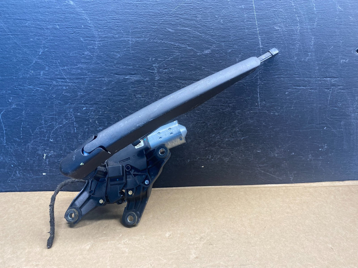 2020 to 2023 Ford Explorer Rear Windshield Wiper Motor af6592 DG0