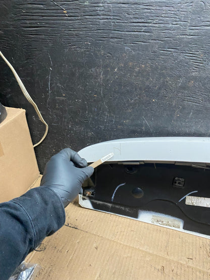2011 to 2016 Chrysler Town & Country Rear Back Wing Spoiler t9499 DG11