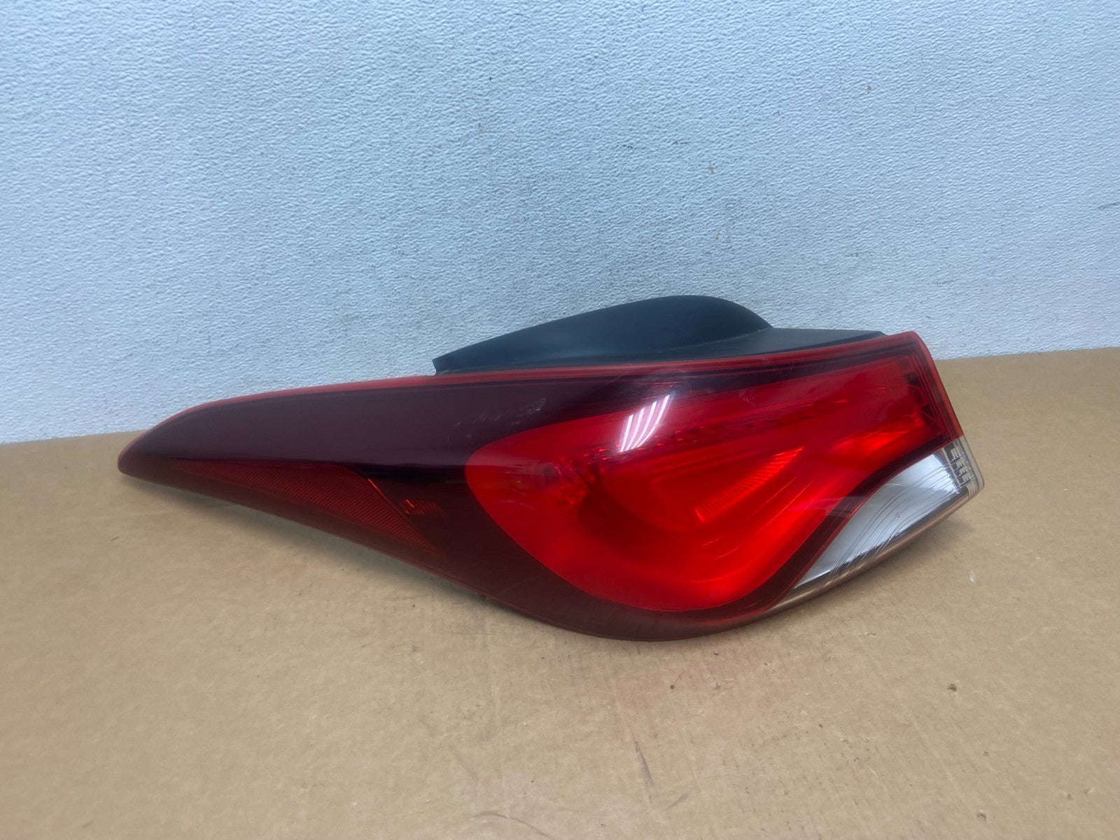 2014 2015 2016 Hyundai Elantra Sedan Left Driver LH Tail Light AD6022 DW0
