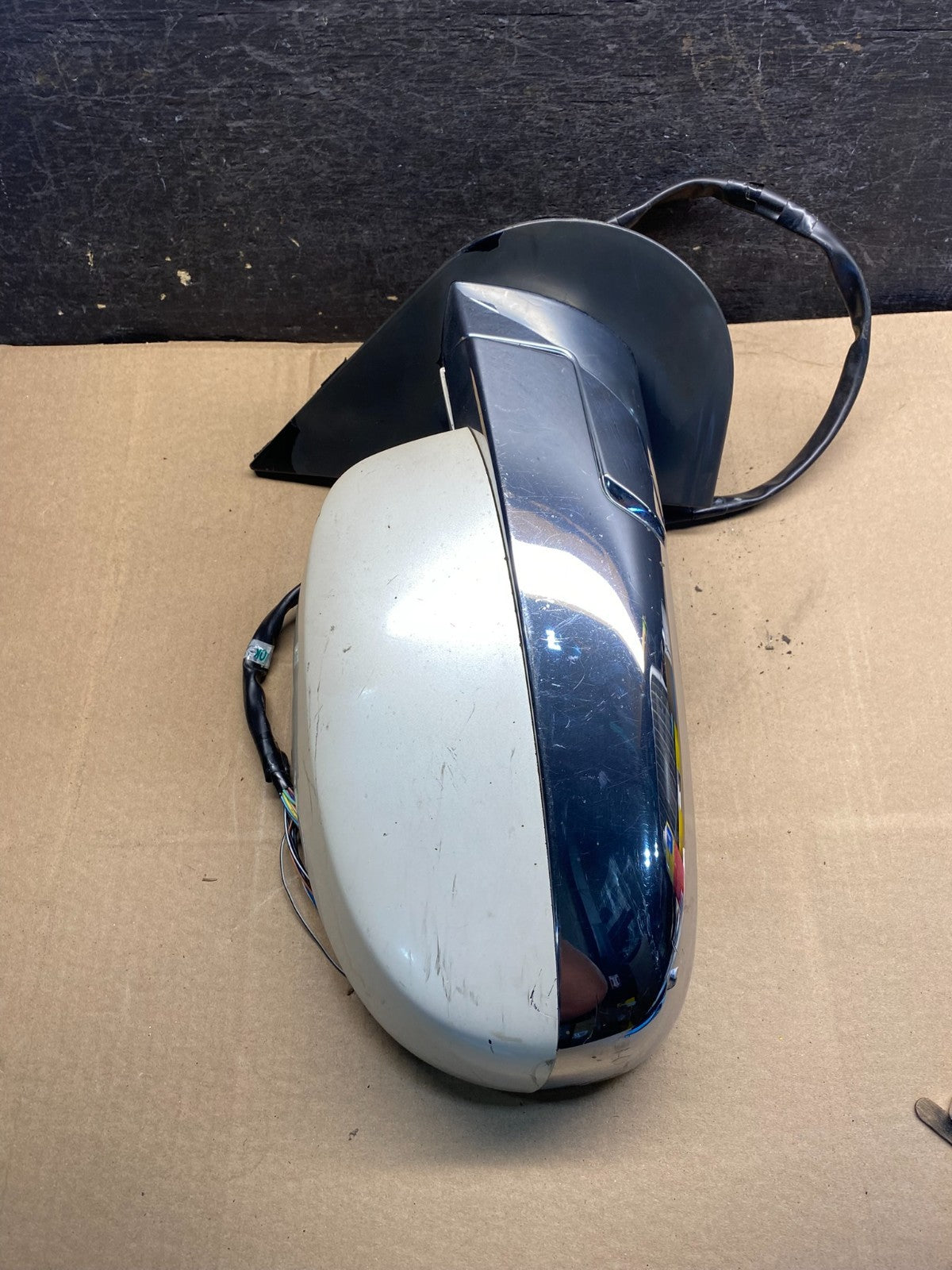2007 - 2014 Cadillac Escalade Right Passenger View Door Mirror AI7437 DG0