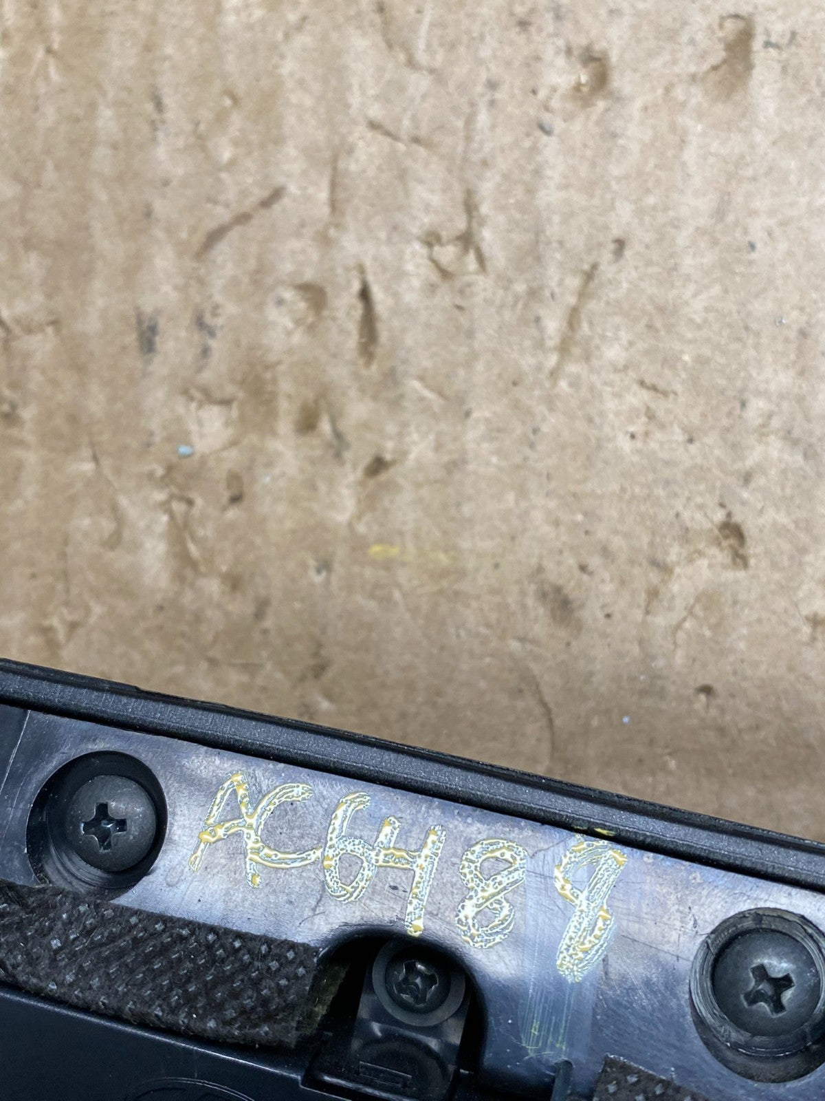 2007 to 2009 Hyundai Santa Fe Center Dashboard Radio Bezel Trim AC6488 DG6