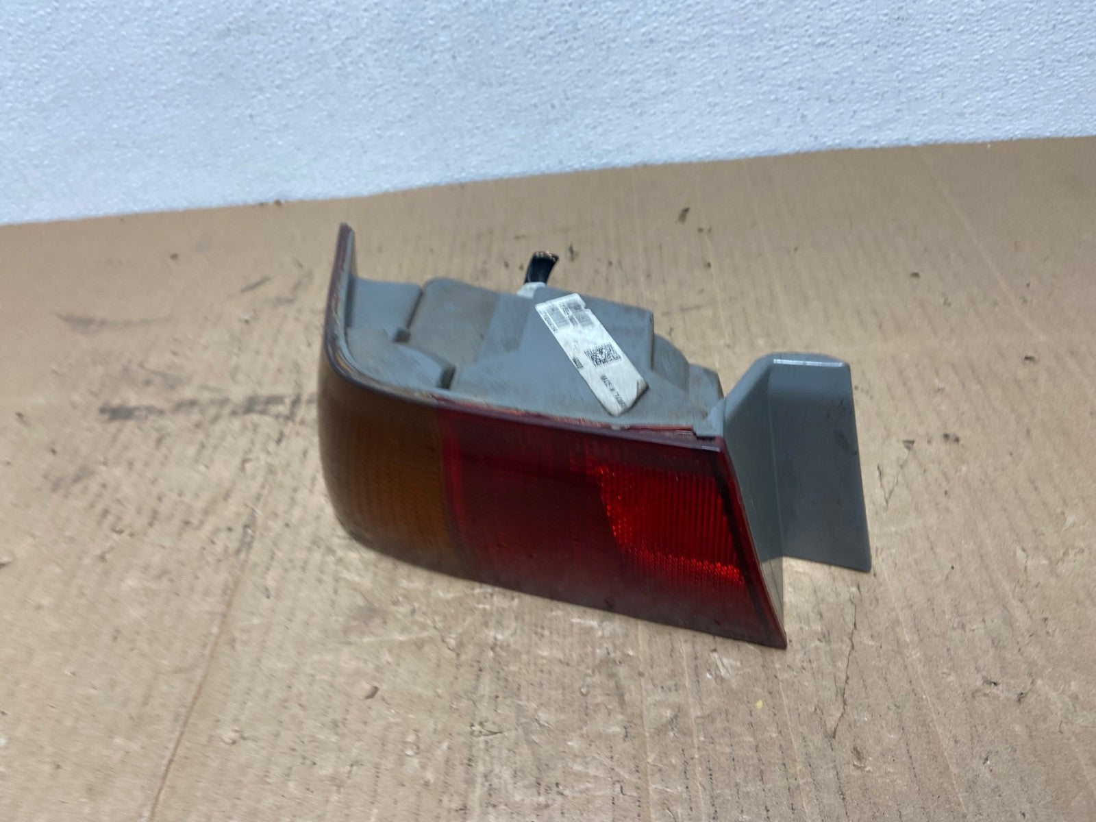 1997 1998 1999 Toyota Camry Tail Light Left Driver Rh Side AB8391 LK1