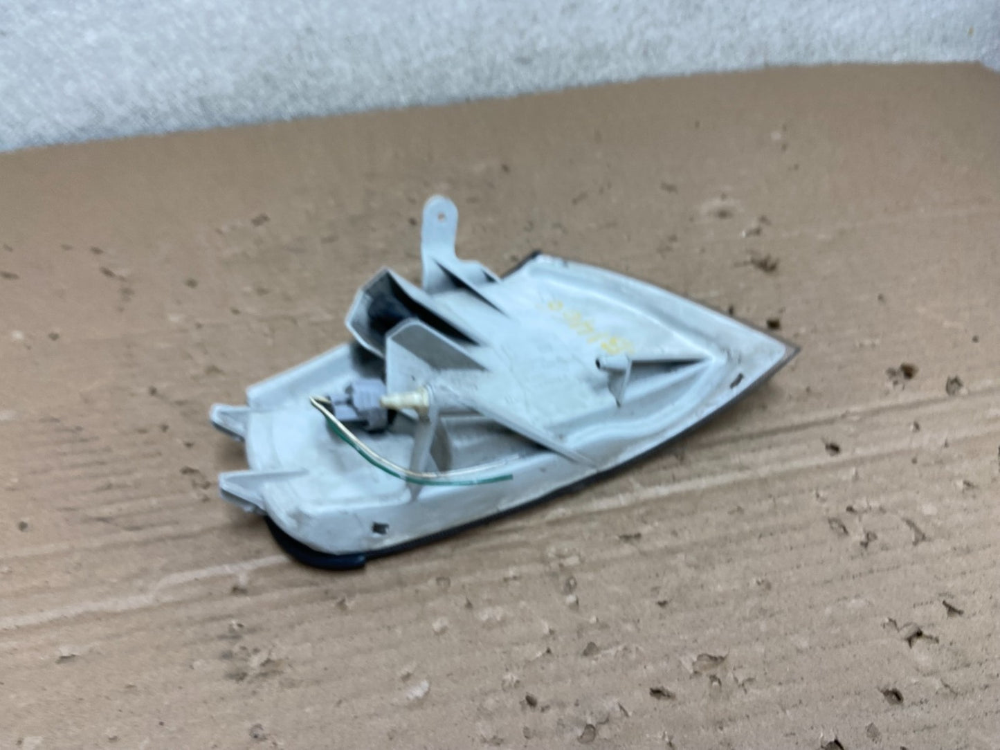 1995 to 1996 Toyota Camry Left Driver LH Side Turn Signal AB1466 DW6