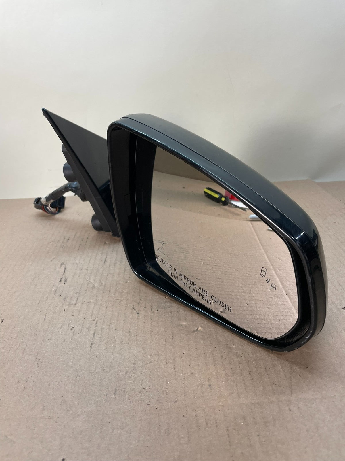 2010 to 2016 Cadillac SRX Right Passenger Rh Side Door Mirror AJ0606 DG2