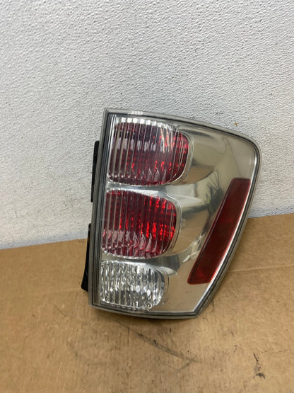 2005 to 2008 Chevrolet Equinox Right Passenger Rh Side Tail Light AD6204 LK0