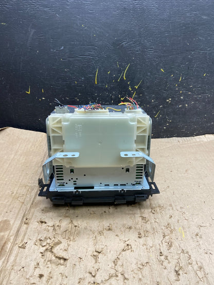 2009-2010 Nissan Murano AM FM Radio 6 CD Control Panel X6435 DG4