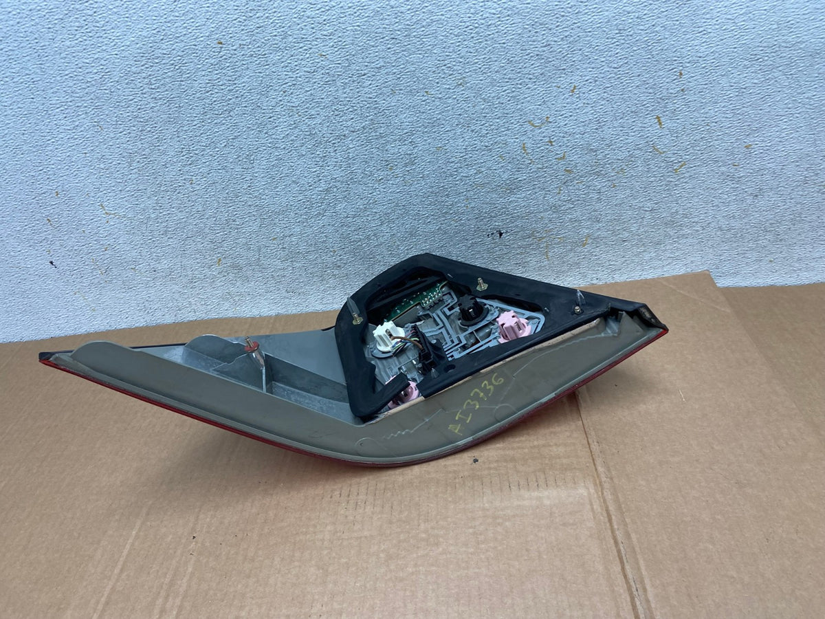 2003 to 2006 Mercedes-Benz S-Class Tail Light Right Passenger Side AI3736 LK5