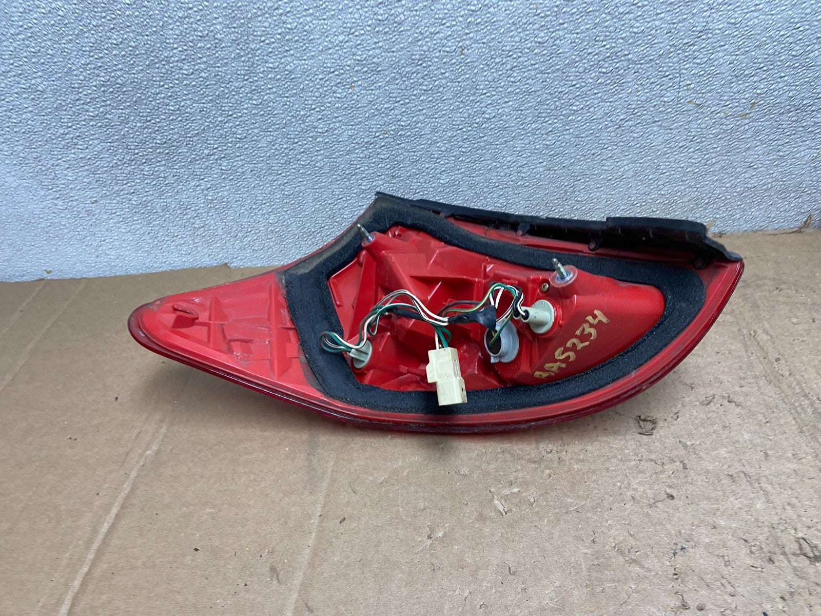 2006 2007 2008 Toyota Rav4 Right Passenger RH Side Tail Light AA52345