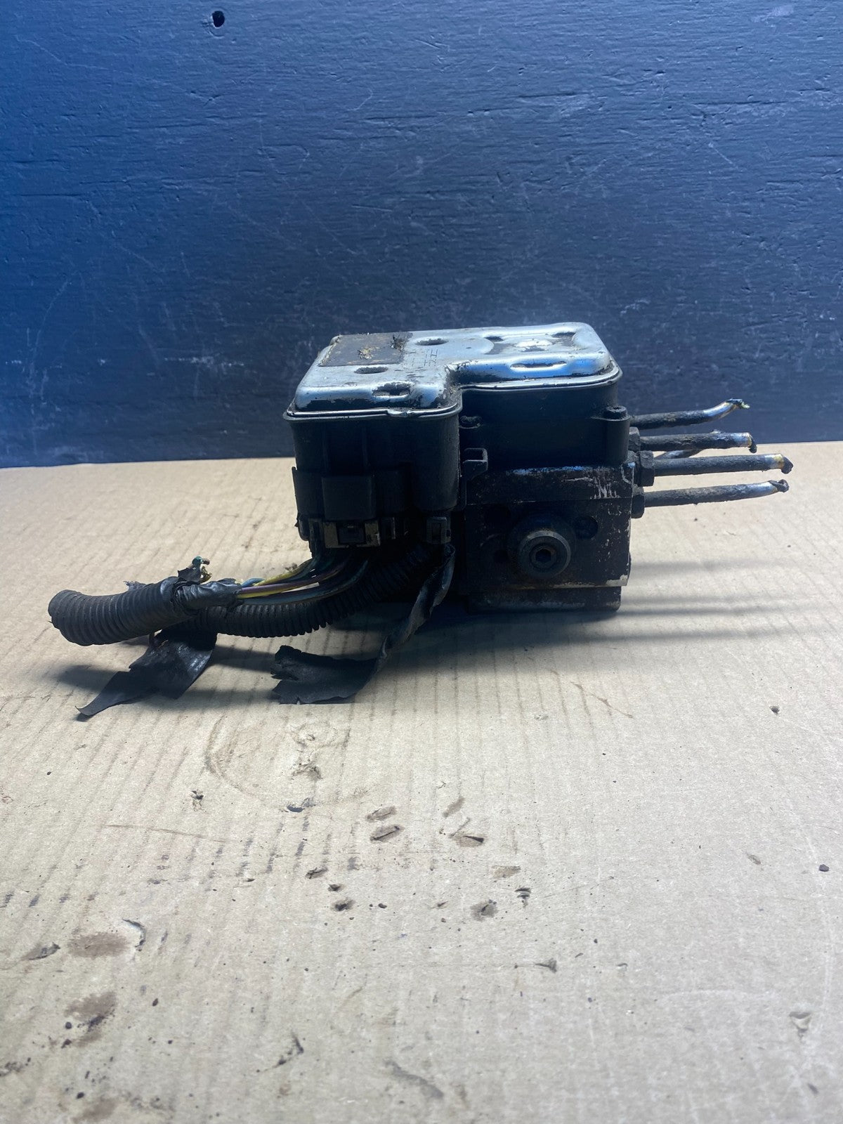 2003 - 2005 Chevrolet Silverado GMC Sierra ABS Anti-Lock Brake Module ac8997 DG4