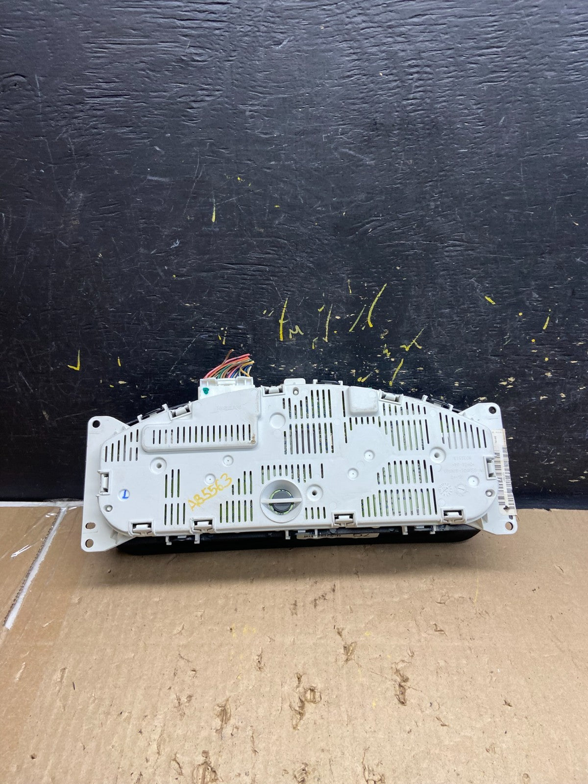2005 2006 Nissan Xterra Frontier Speedometer Cluster Gauge OEM AB5563 DG3