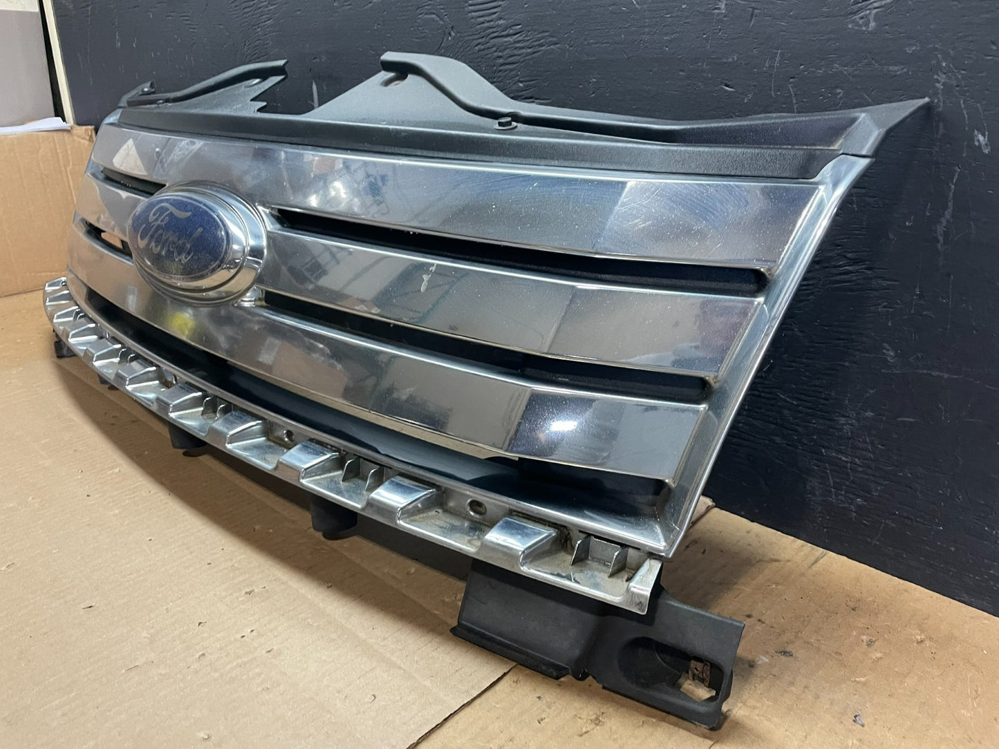 2007 2008 2009 2010 Ford Edge Front Upper Chrome Grill Grille Oem AB7639  DG2