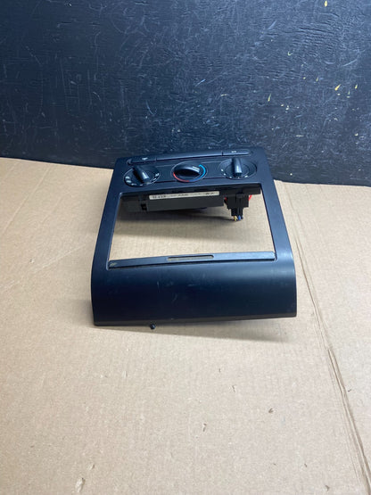 2004 to 2008 Ford F150 Radio Climate Dash Bezel Surround Black ae4358 DG3