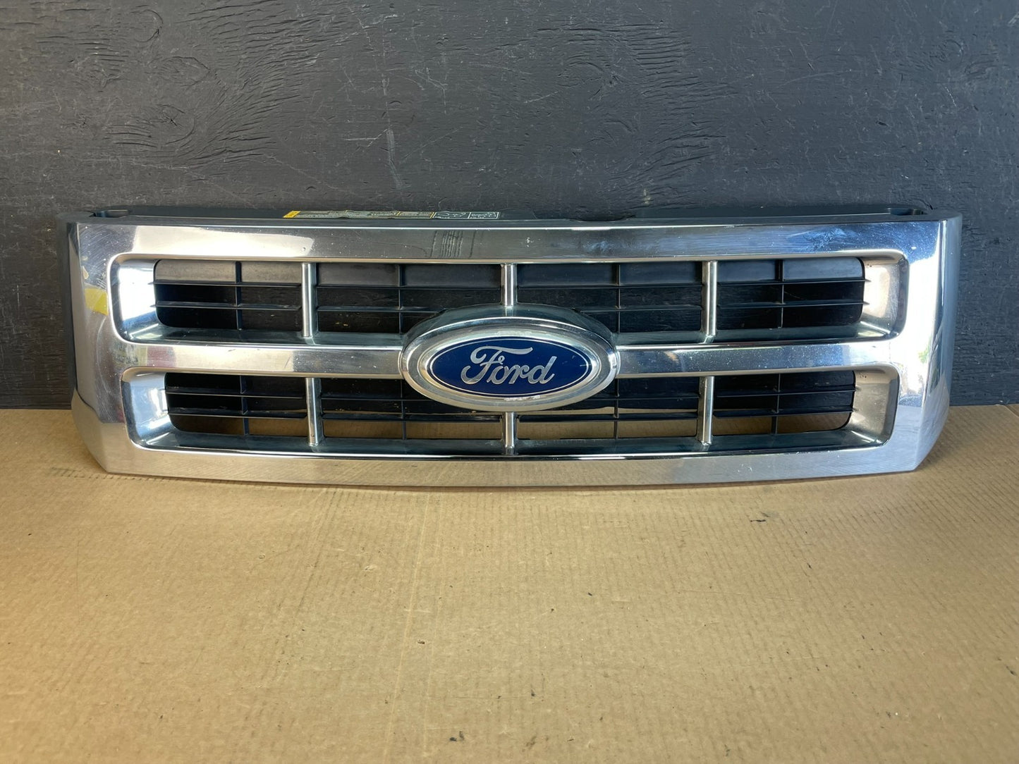 2008 to 2012 Ford Escape Front Upper Grill Grille AF3737 DG0