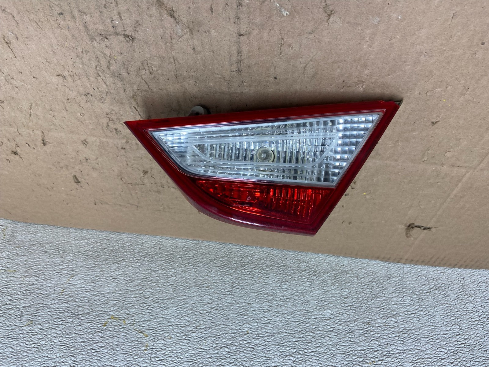 2011 to 2014 Hyundai Sonata Right Passenger Rh Inner Tail Light Oem Y3021 DW0