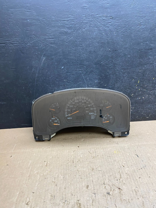 2004 to 2007 Chevrolet Express Speedometer Cluster Gauge t5820 DG0