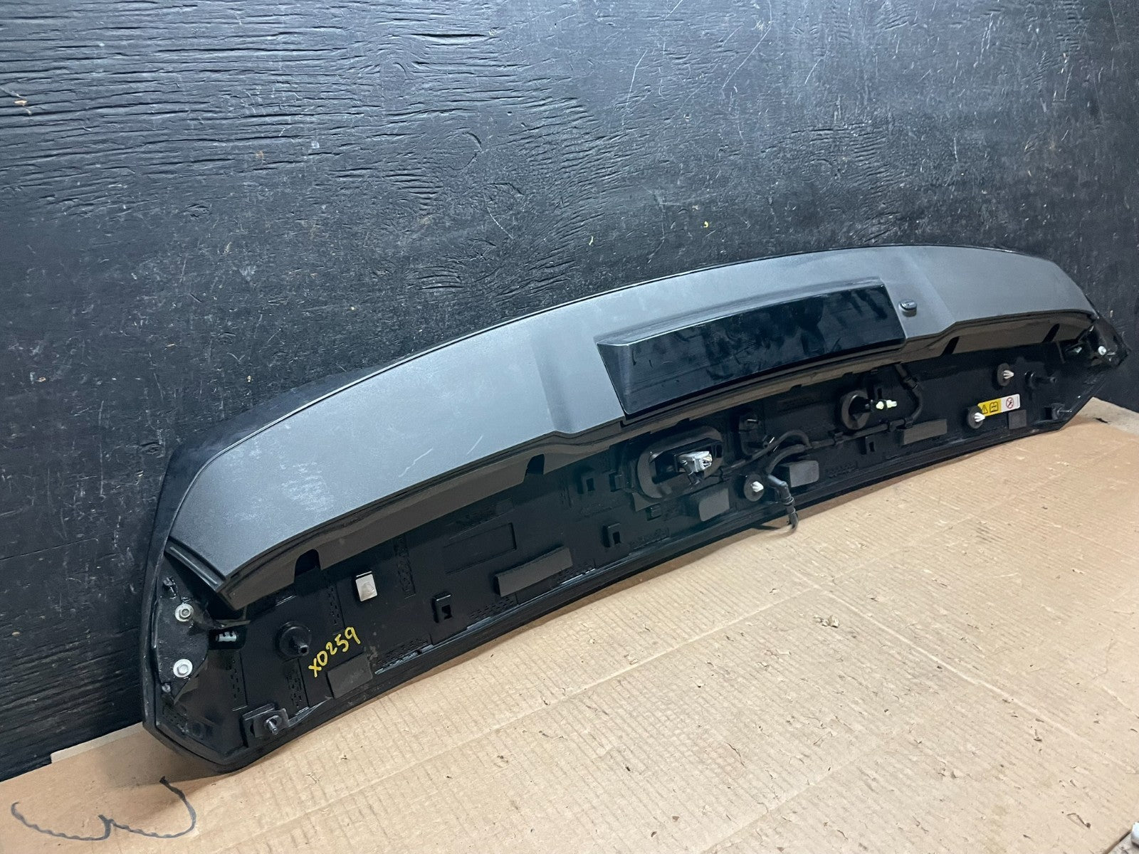 2020 to 2023 Ford Explorer Rear Liftgate Spoiler Wing OEM Y1957 DG8