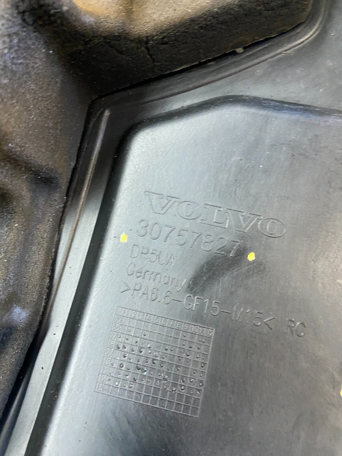 2007 to 2014 Volvo XC90 OEM 3.2L Upper Top Engine Motor Dust Cover Oem o0903 DG8