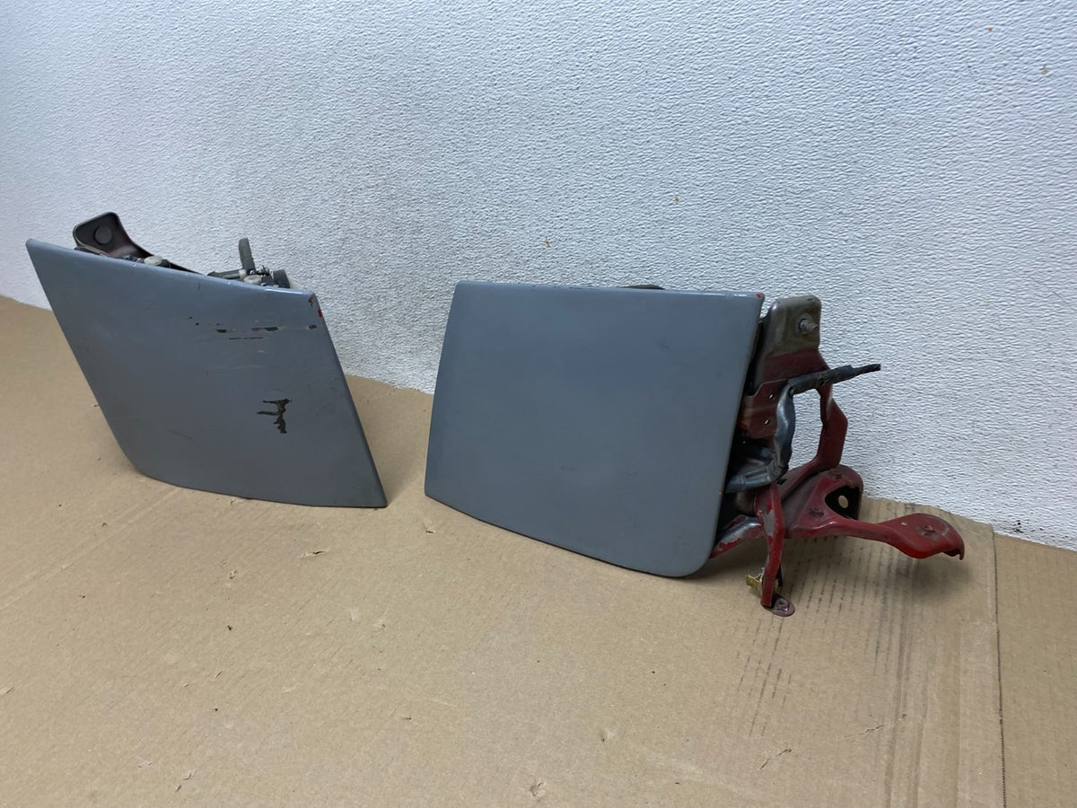 1990 to 1997 Mazda MX-5 Miata Left+Right Headlights AG681510
