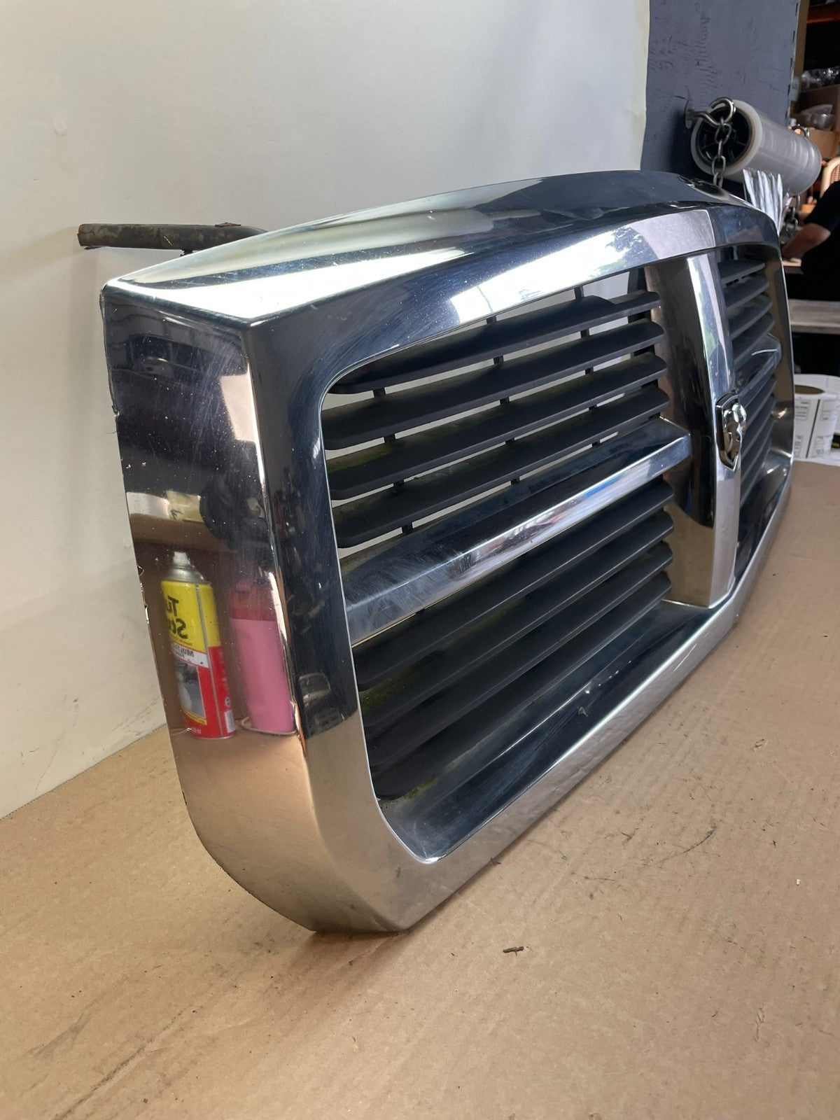 2005 to 2007 Dodge Dakota Chrome Front Upper Grill Grille AF8512 DG2