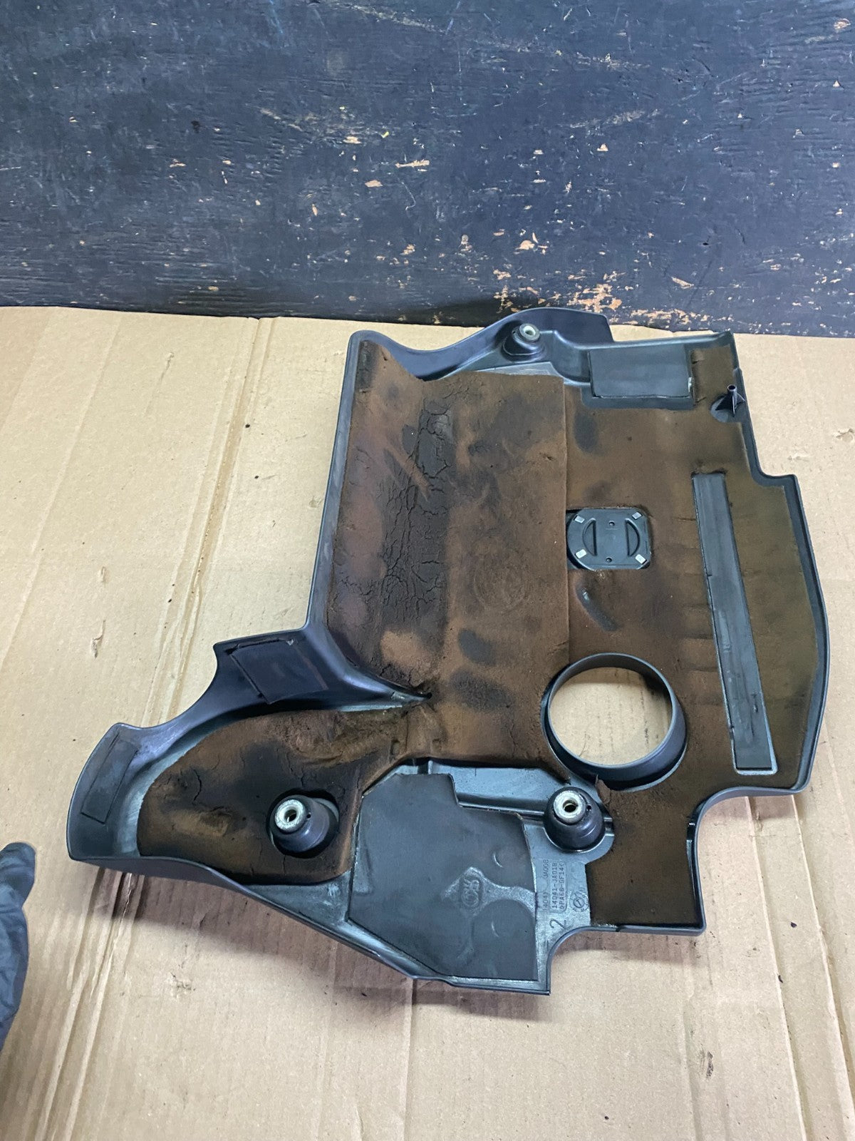 2007 to 2013 Nissan Altima 2.5 L Engine Cover OEM s5985 DG7