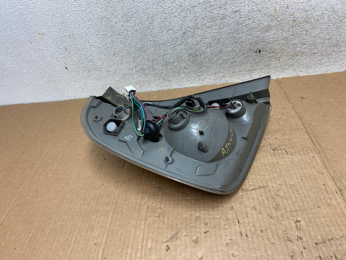 2002 2003 2004 Nissan Altima Right Passenger Rh Tail Light Side AI5424 LK4