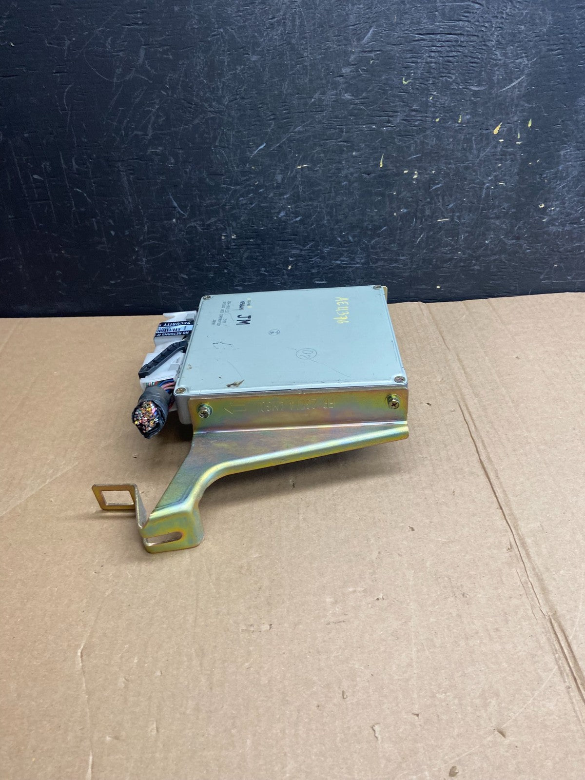 2003 2004 Infiniti G35 Engine Computer Module ECU A56-U80 L52 AE43761