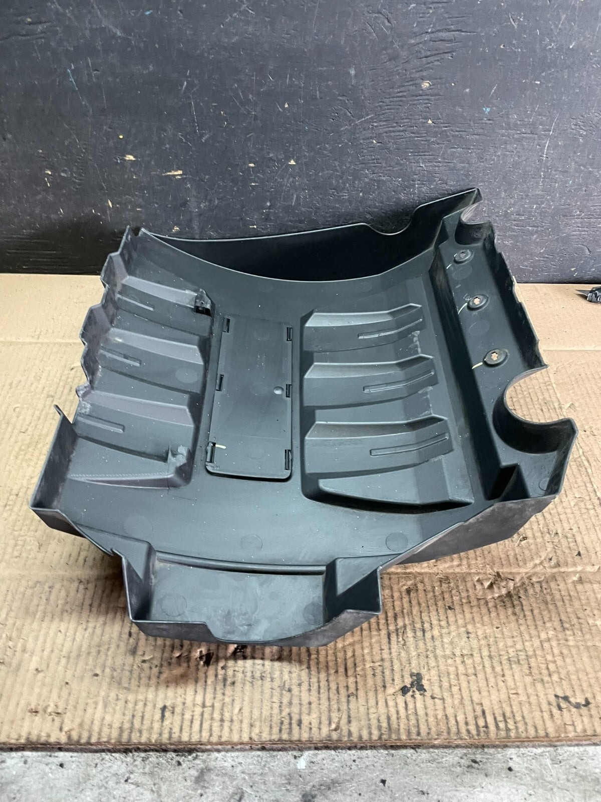2006 to 2008 Honda Pilot Engine Cover Trim Bezel 17121-PVJ-A01 OEM J4224 DG6