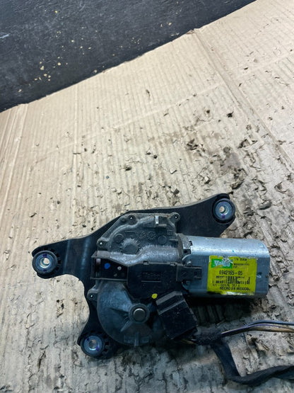 2007 to 2013 BMW X5 E70 Rear Windshield Wiper Motor OEM X9834 DG5