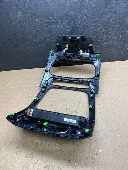 2014 2015 Kia Sorento Front Dash Radio Bezel Trim Air Vent T5839 DG3