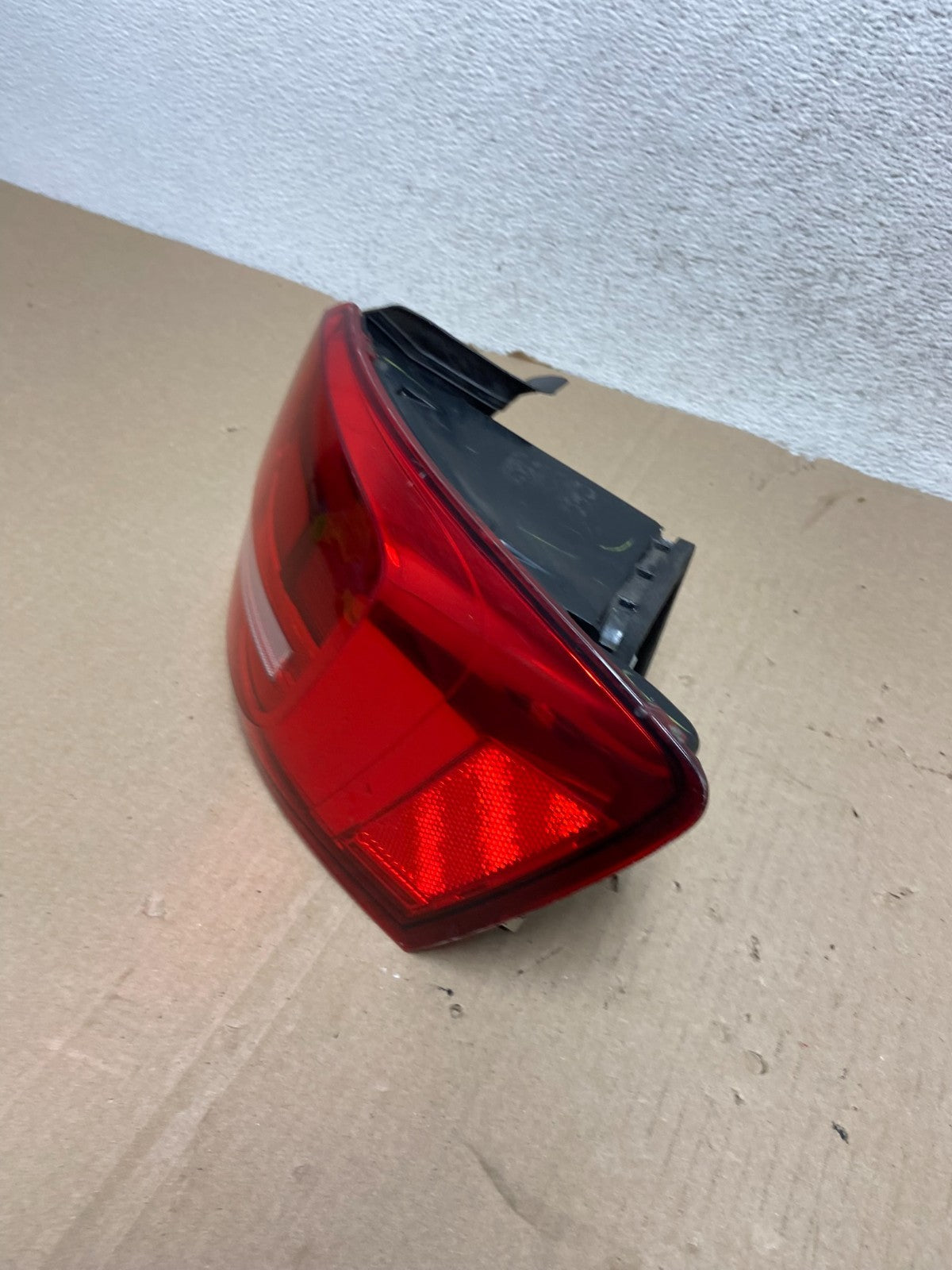 2015 to 2018 Volkswagen Jetta Right Passenger RH Side Tail Light AG6835 DW1
