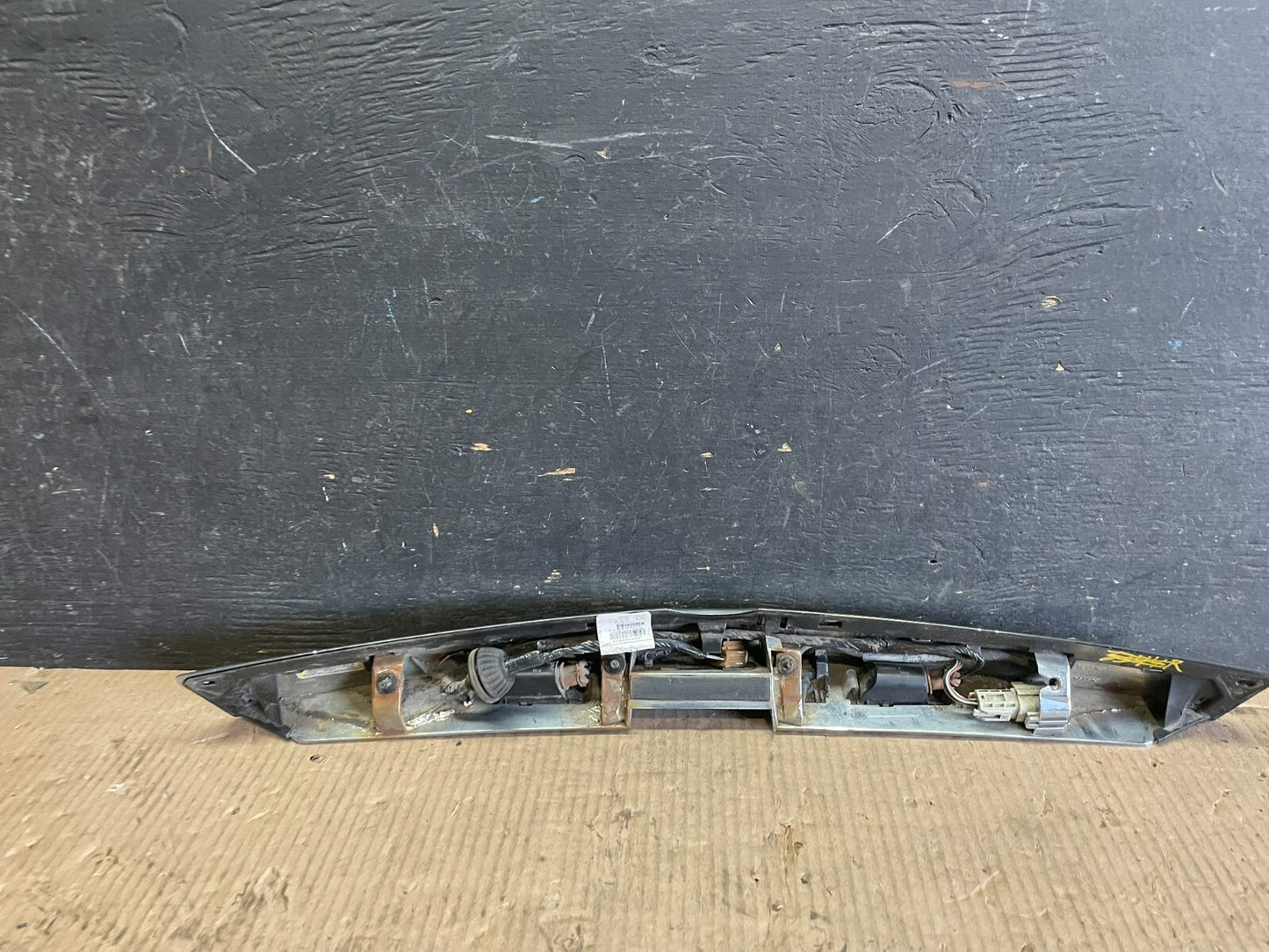 2010-2015 Cadillac SRX Rear Liftgate Tailgate Finish Molding W/ Camera M2946 DG7