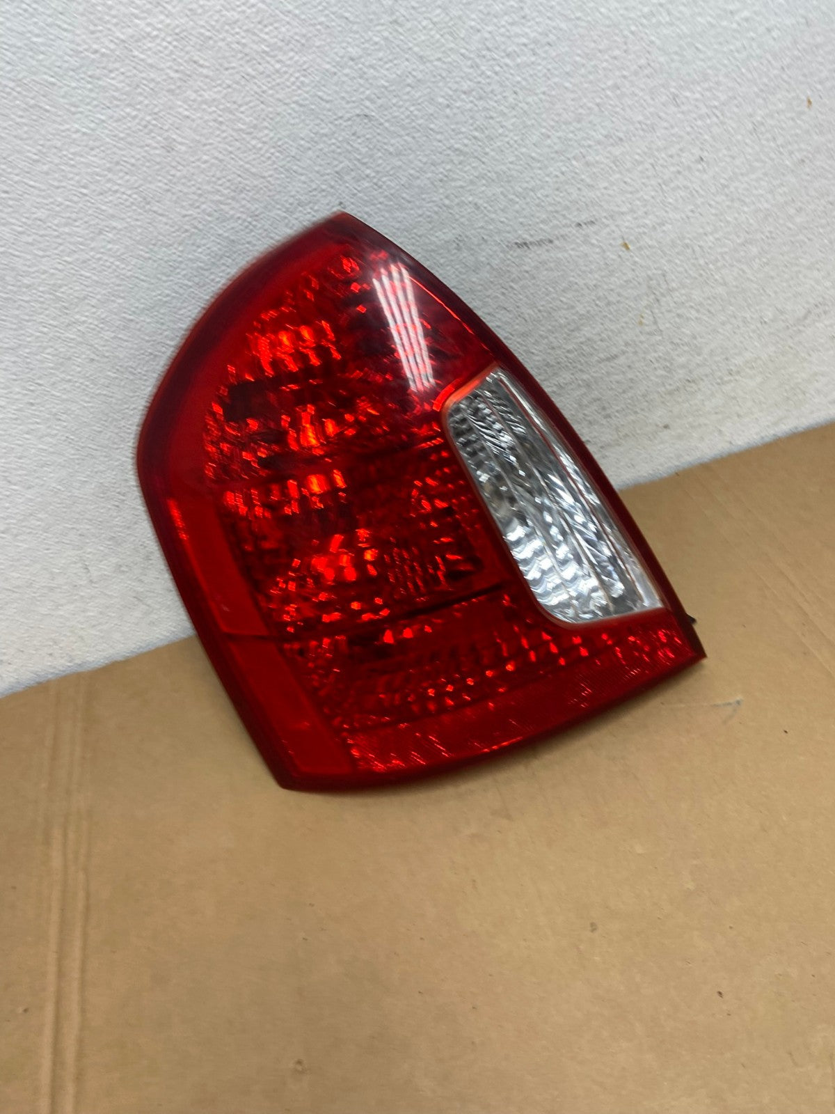 2006-2011 Hyundai Accent Sedan Left Driver Side Lh Tail Light AD2556 LK2