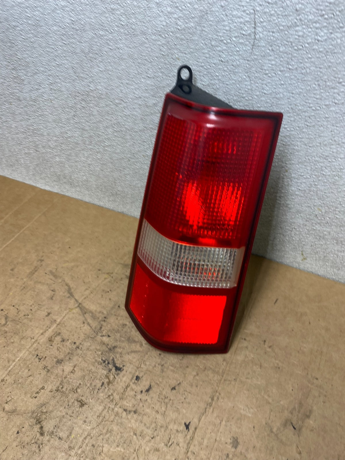 2003 to 2017 Chevrolet Express 1500 Left Driver Side Tail Light T3632 DW1
