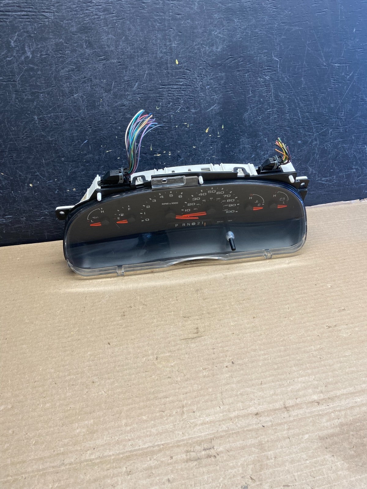 2004 to 2008 Ford E150 E250 Gauge Speedometer Cluster ah1502 DG0