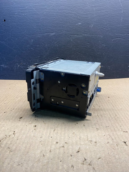 2010 2012 GMC Acadia Radio Display Screen AM/FM AUX ac8944 DG1
