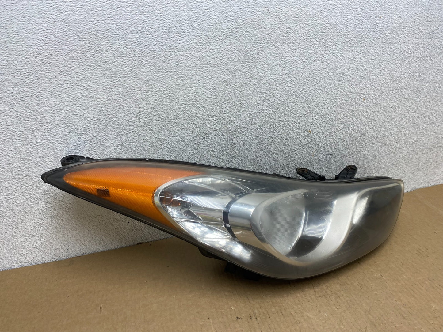 2011 2012 2013 Hyundai Elantra Right Passenger Headlight AF9660 DW2