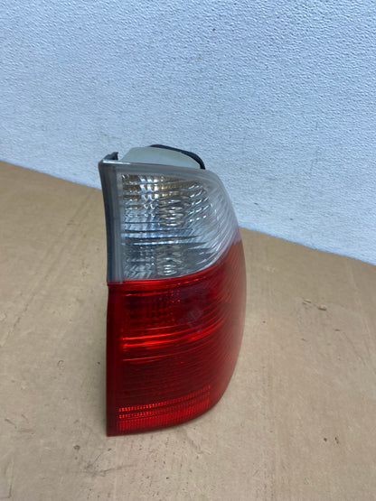 2004 2005 2006 BMW E53 X5 Right Passenger Rh Side Tail Light AC8431 LK2