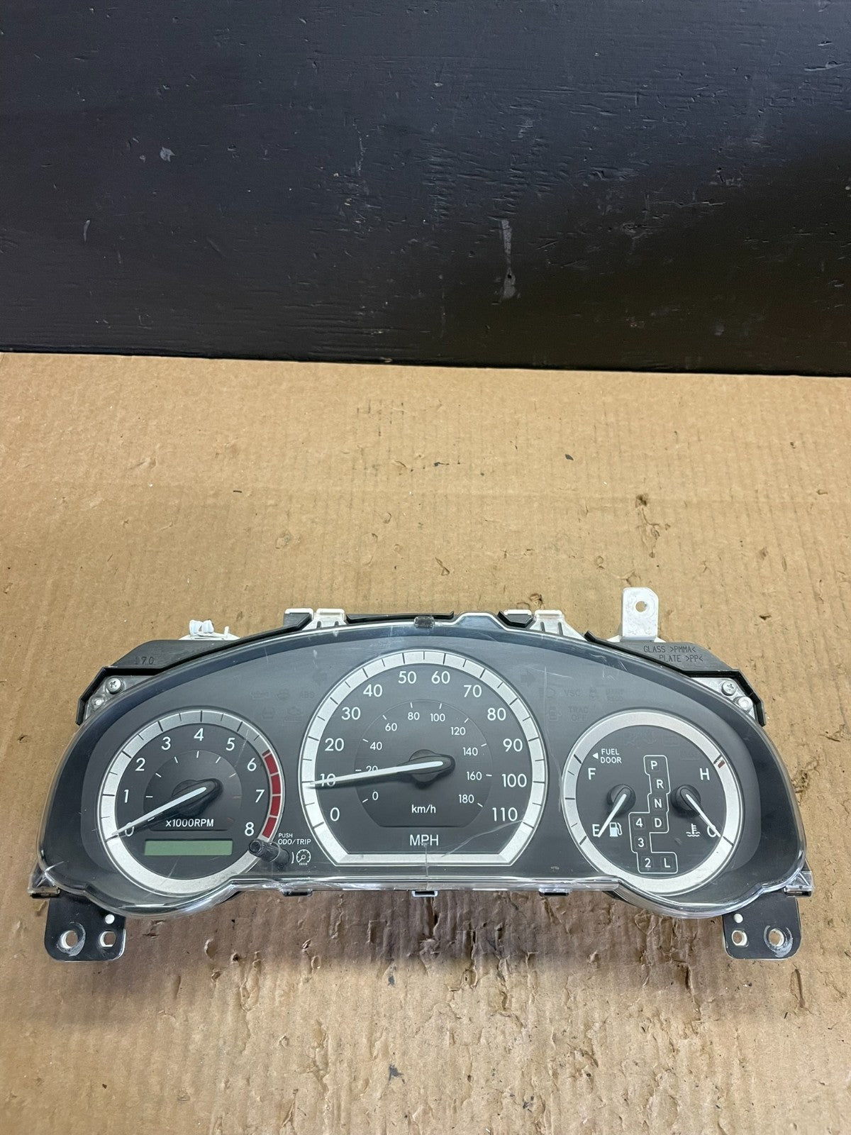 2004 2005 Toyota Sienna Speedometer Cluster Gauge AB7520 DG0