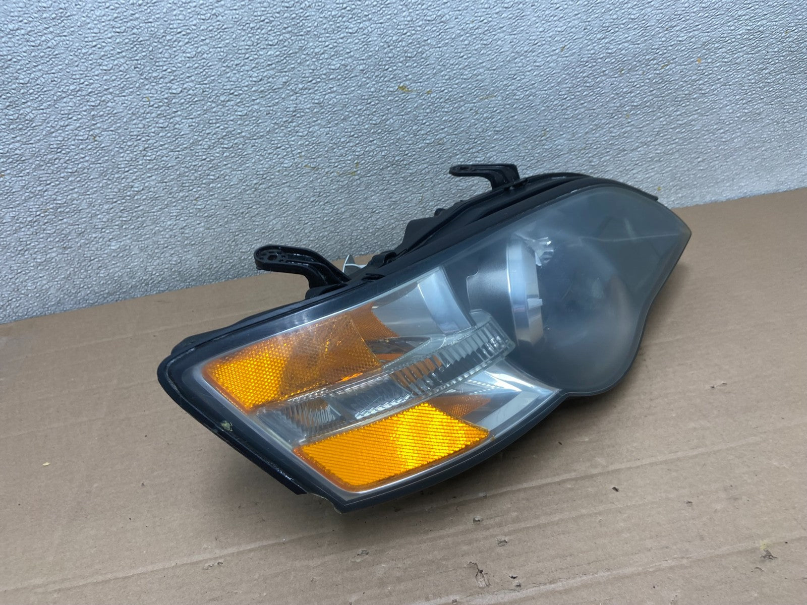 2006 to 2007 Subaru Legacy Right Passenger RH Side Black Headlight Oem AA8680 DW2