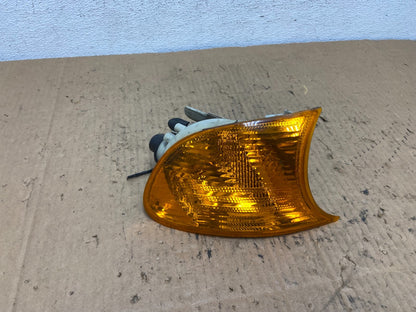 2000 to 2003 BMW 325Ci 330Ci E46 Coupe Right Passenger Turn Signal AD2522 DW0