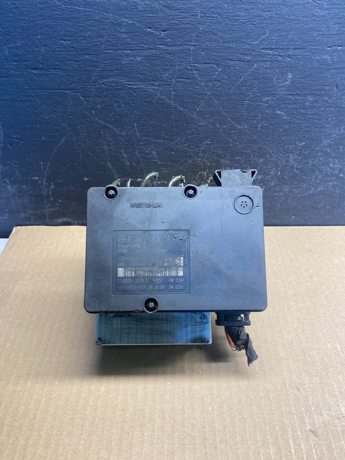 2002-2005 Mercedes W203 C230 CLK500 ABS Anti Lock Brake Pump Module ac8985 DG0