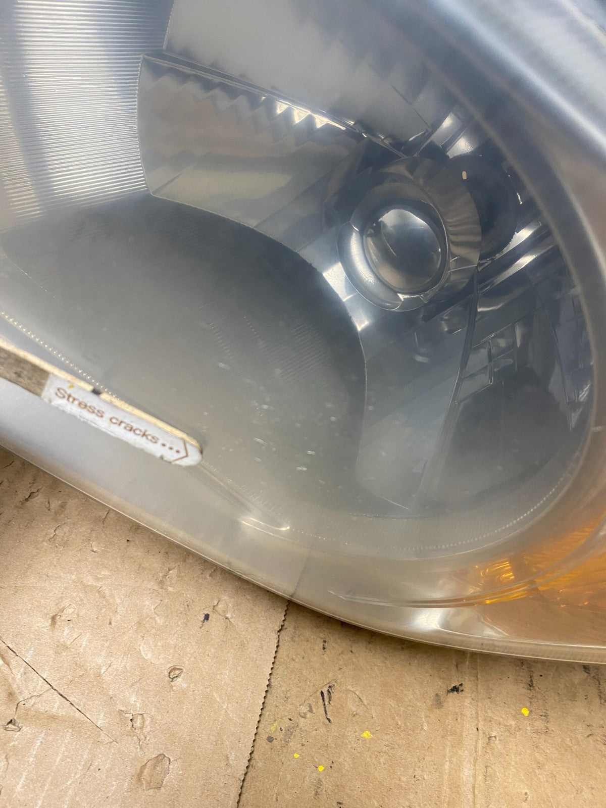2003 to 2006 Honda Element Left+Right Side Headlights U2699 DW4