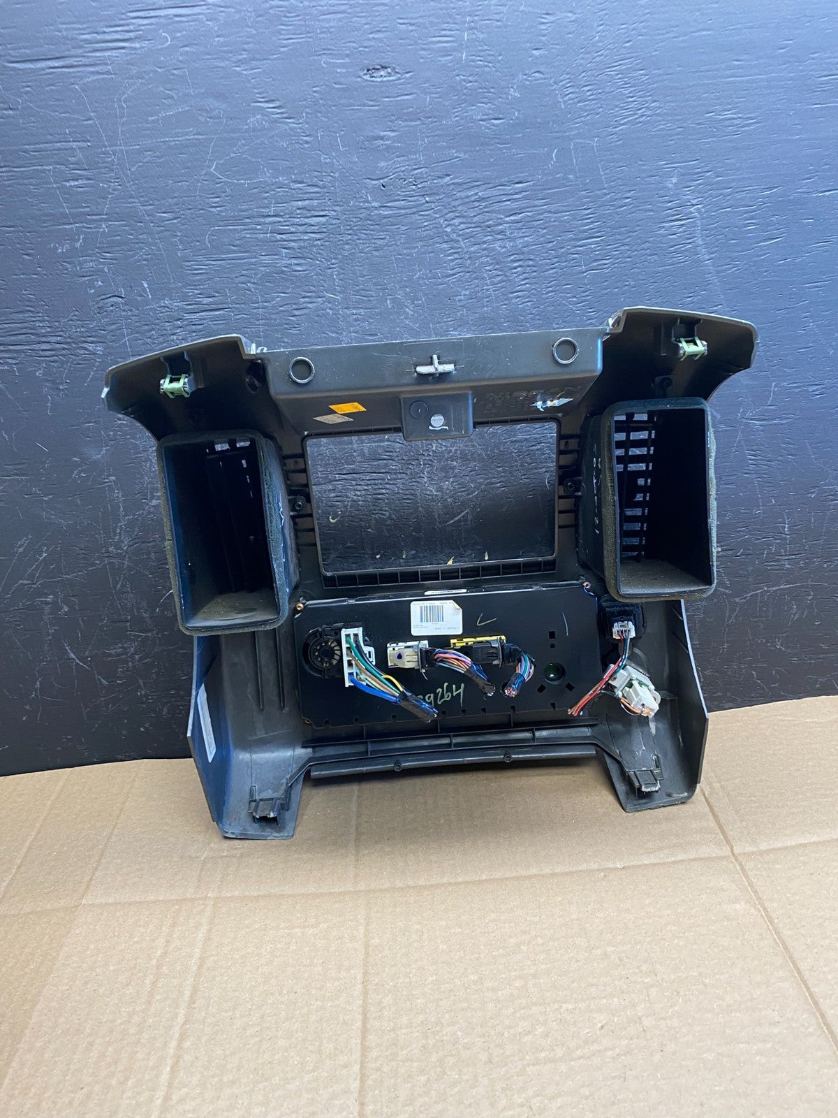 2005-2008 Nissan Pathfinder Radio A/C Heat Temperature Climate Control AC9264 DG6