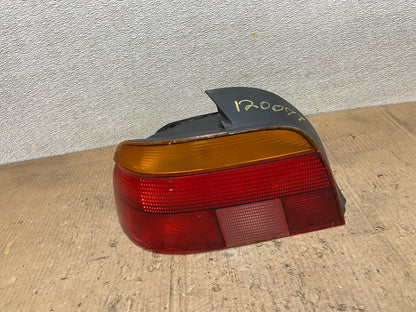 1996-2000 BMW 5-SERIES E39 528i 540i Left Driver Side LH Tail Light AA8586 LK0