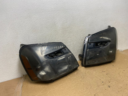 2005 to 2009 Chevrolet Equinox Left+Right Set Halogen Headlights AH9174 DW1