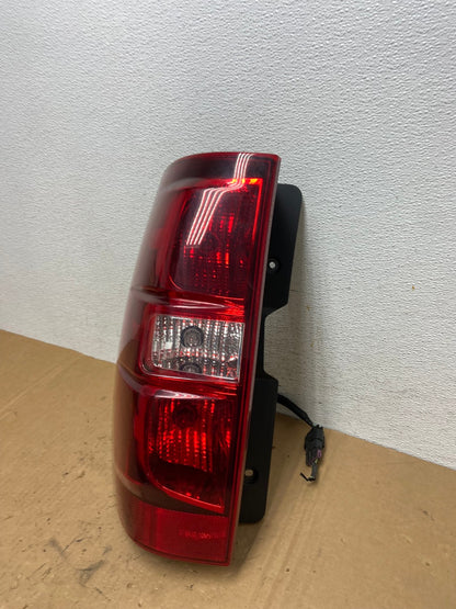 2008-2014 Chevrolet Tahoe Suburban Driver Lh Left Side Tail Light DEPO AD3771 LK1