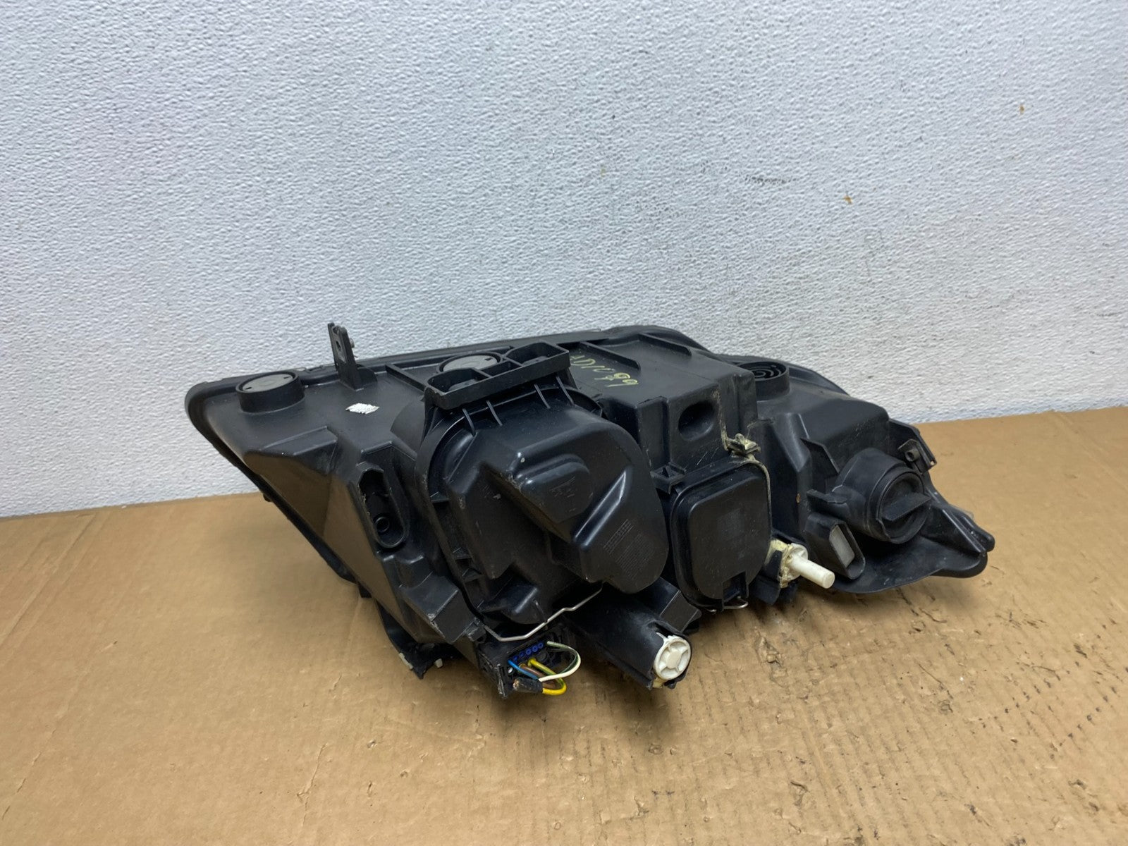 2009-2011 Bmw 3 Series 328i 4/D Sedan Left Driver Headlight Halogen AD1099 DW4