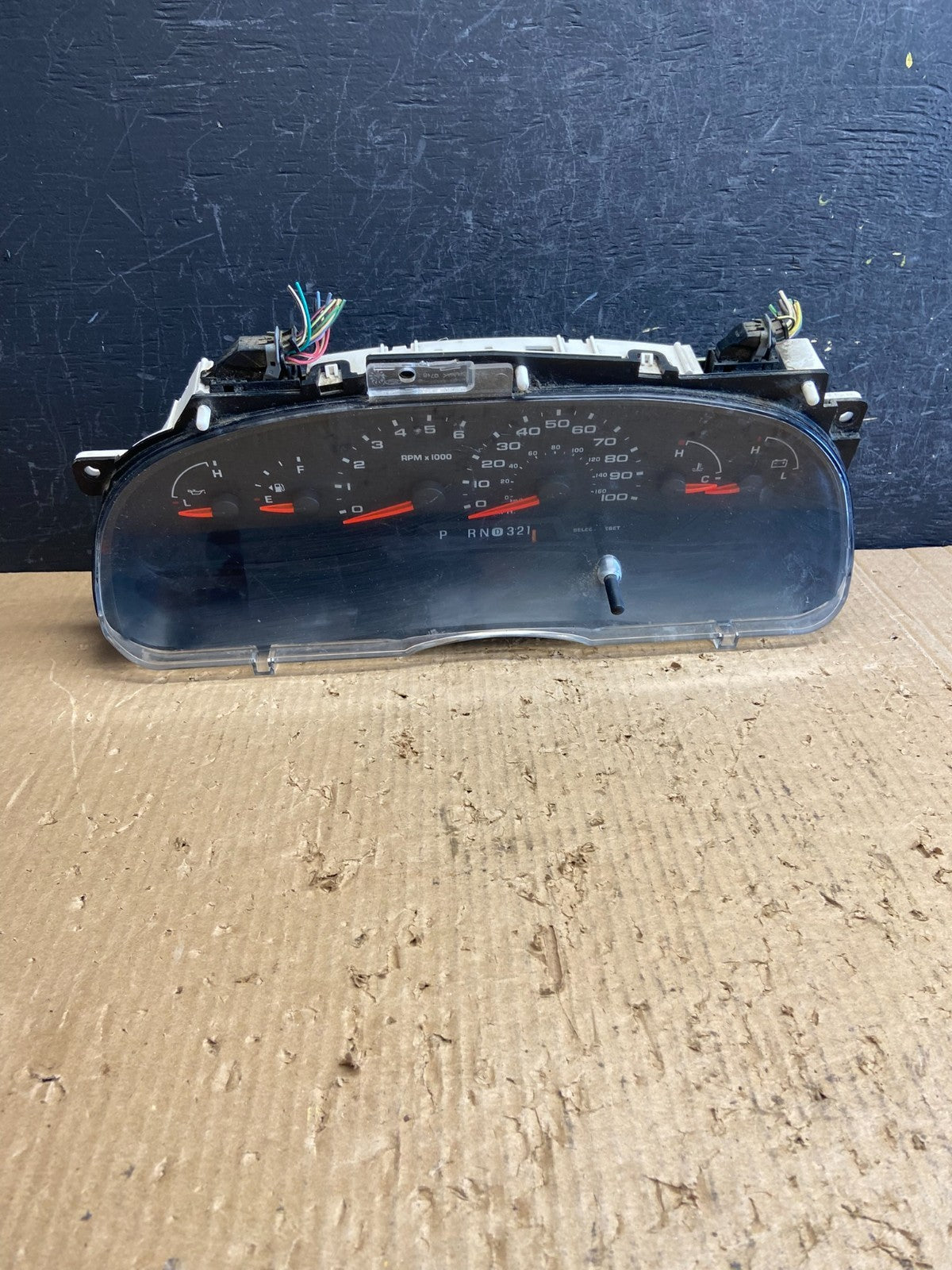 2004 to 2007 Ford E150 E250 E350 Gauge Speedometer Cluster af1582 DG0