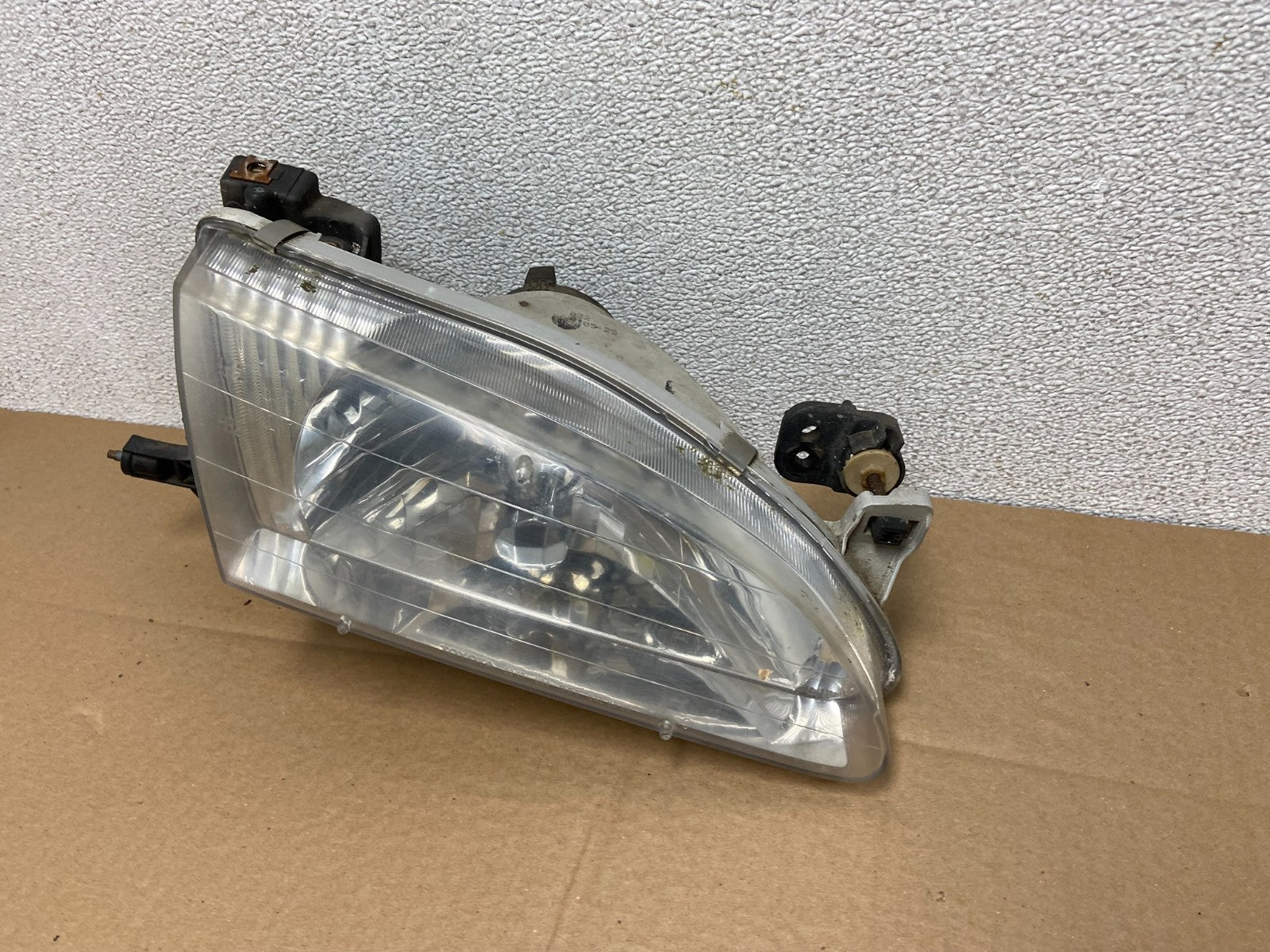 1998 to 2000 Toyota Corolla Front Right Passenger RH Headlight AB6078 DW1