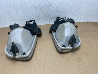 2001-2004 Toyota Sequoia Left+Right Side Halogen Headlights AE9105 DW10